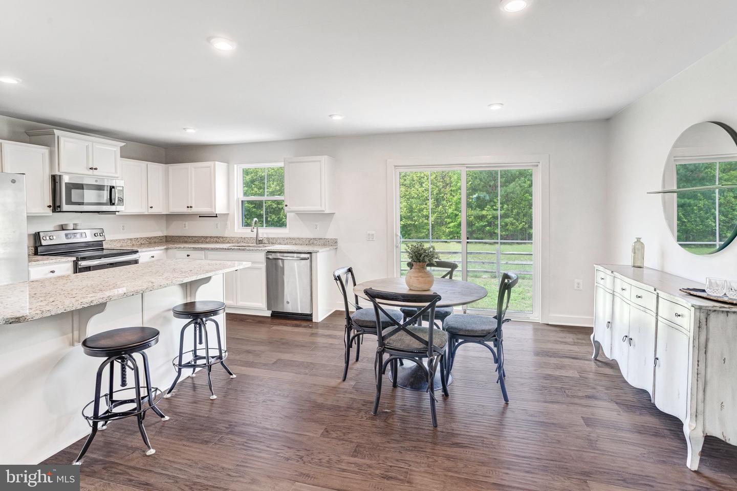 6384 Brewery Ct Property Photo 8