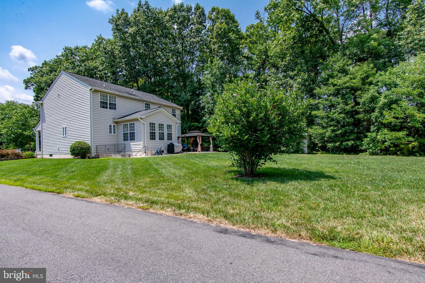 6245 Hawser Dr Property Photo 7