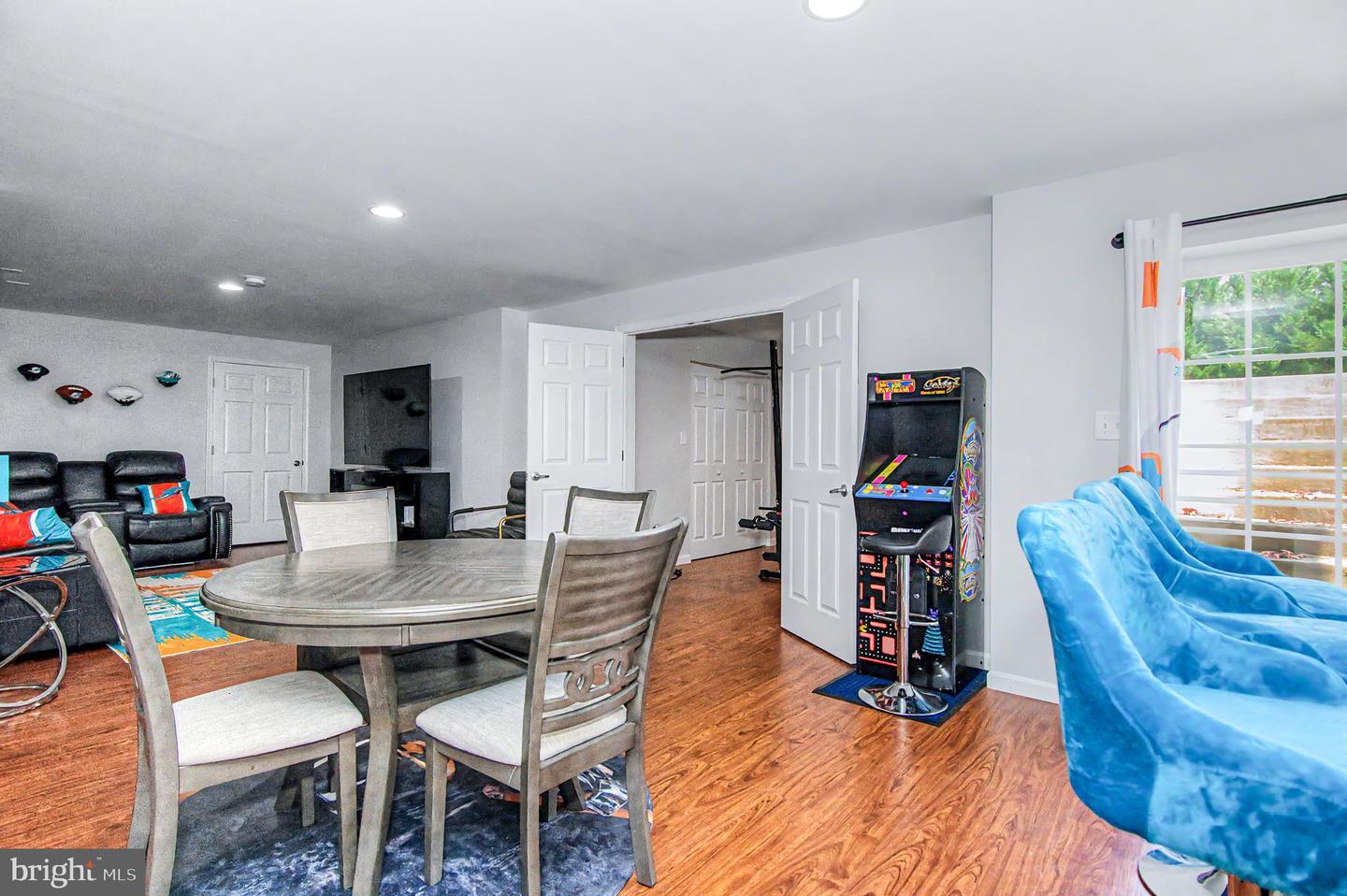 6245 Hawser Dr Property Photo 40