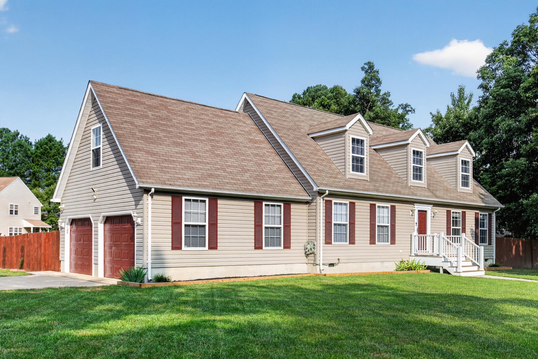 16965 Village Ln Property Photo 1