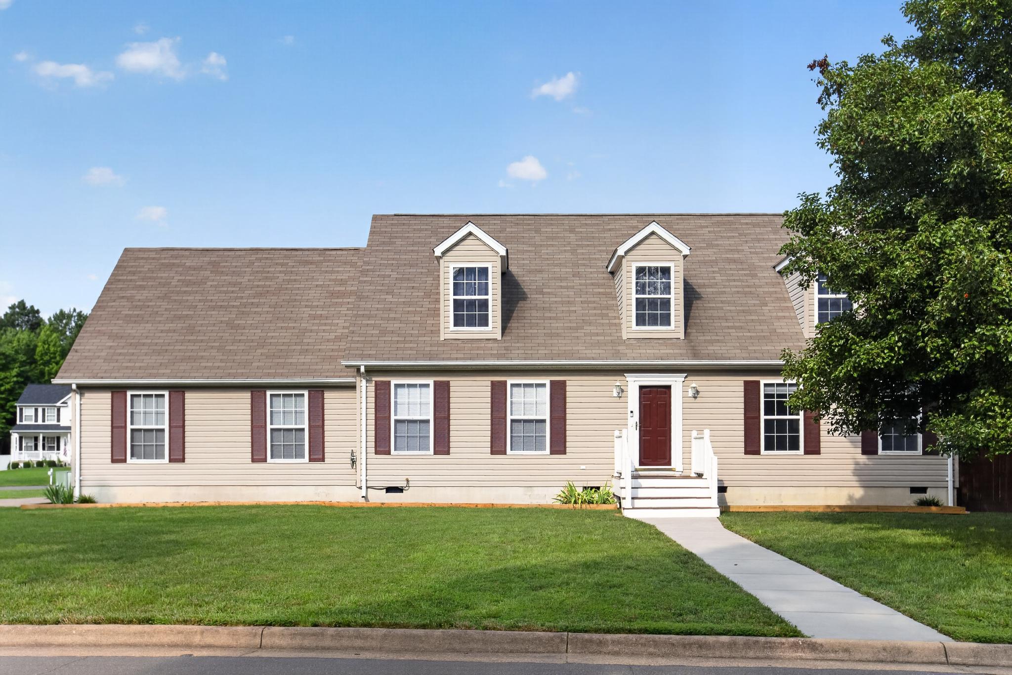 16965 Village Ln Property Photo 2