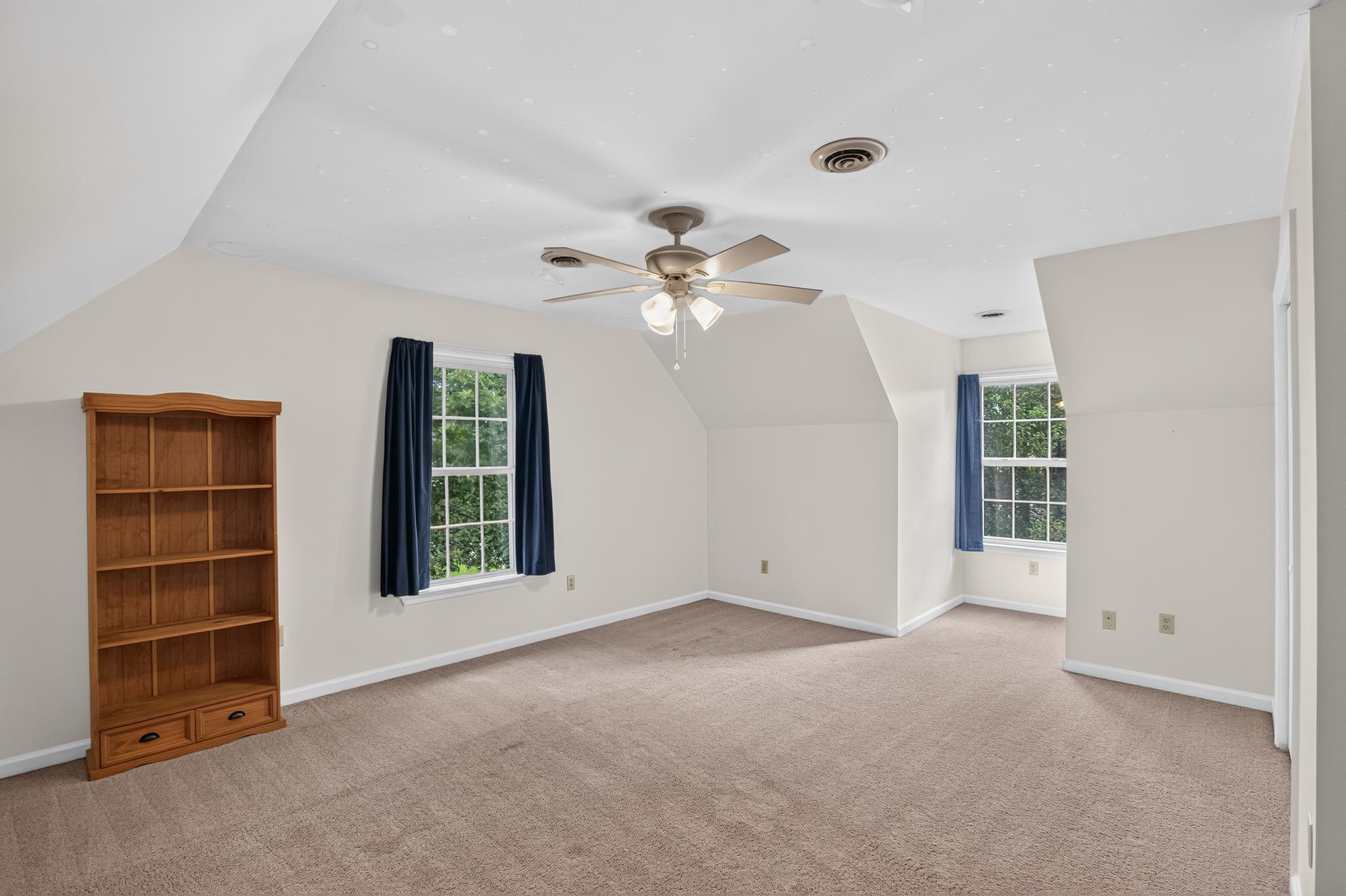 16965 Village Ln Property Photo 13