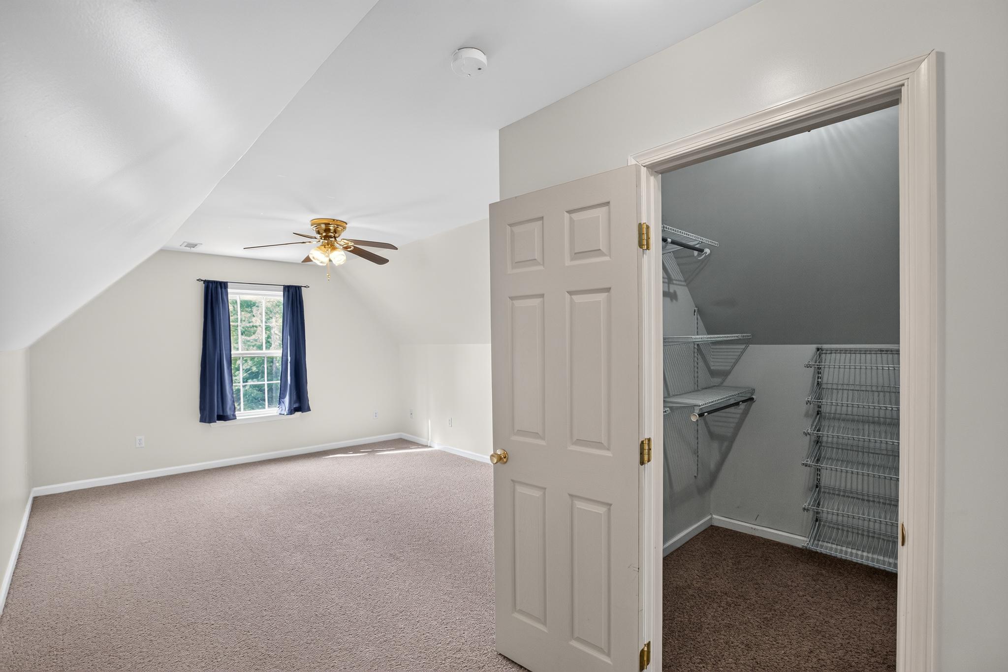 16965 Village Ln Property Photo 16