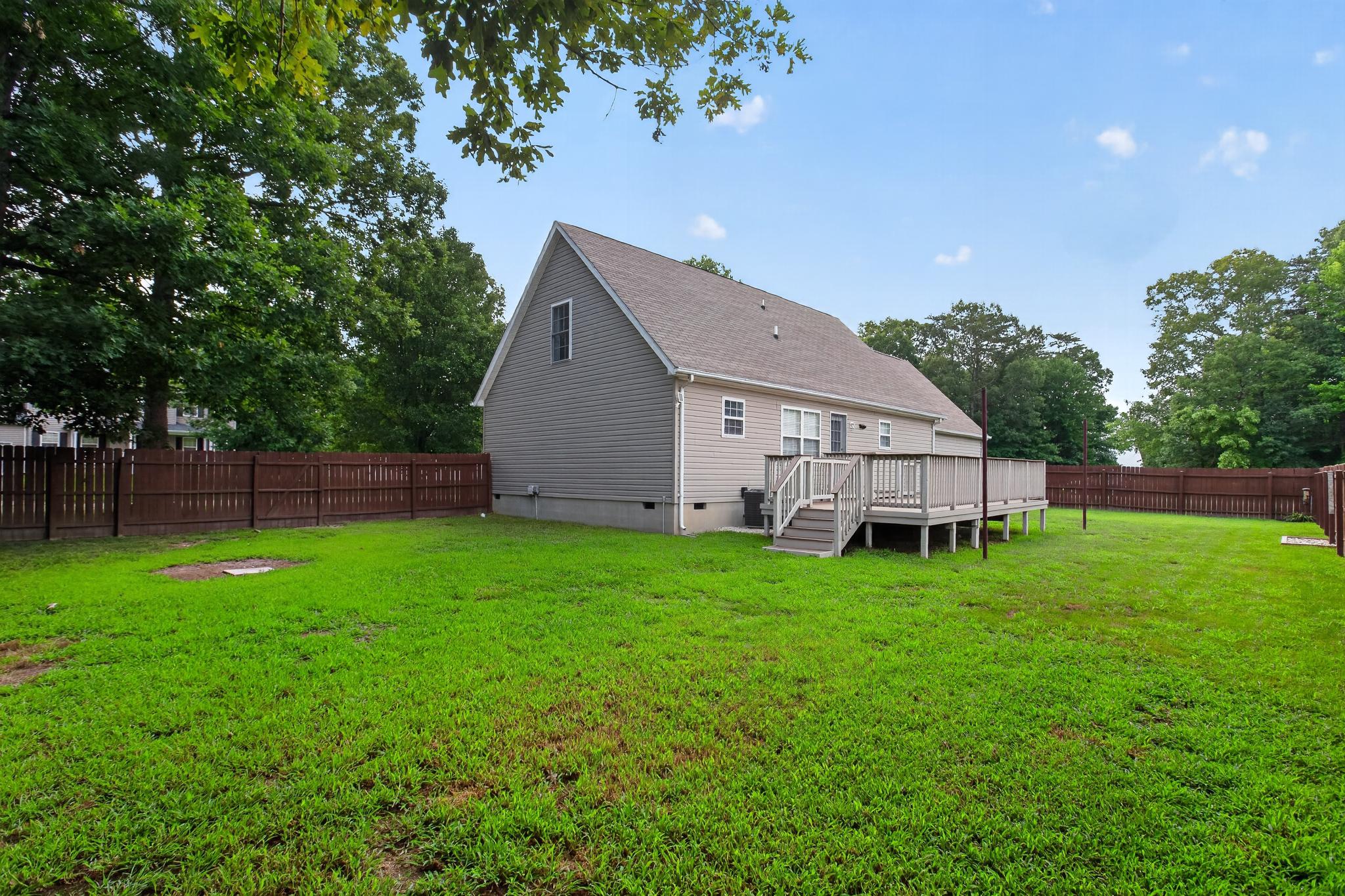 16965 Village Ln Property Photo 20