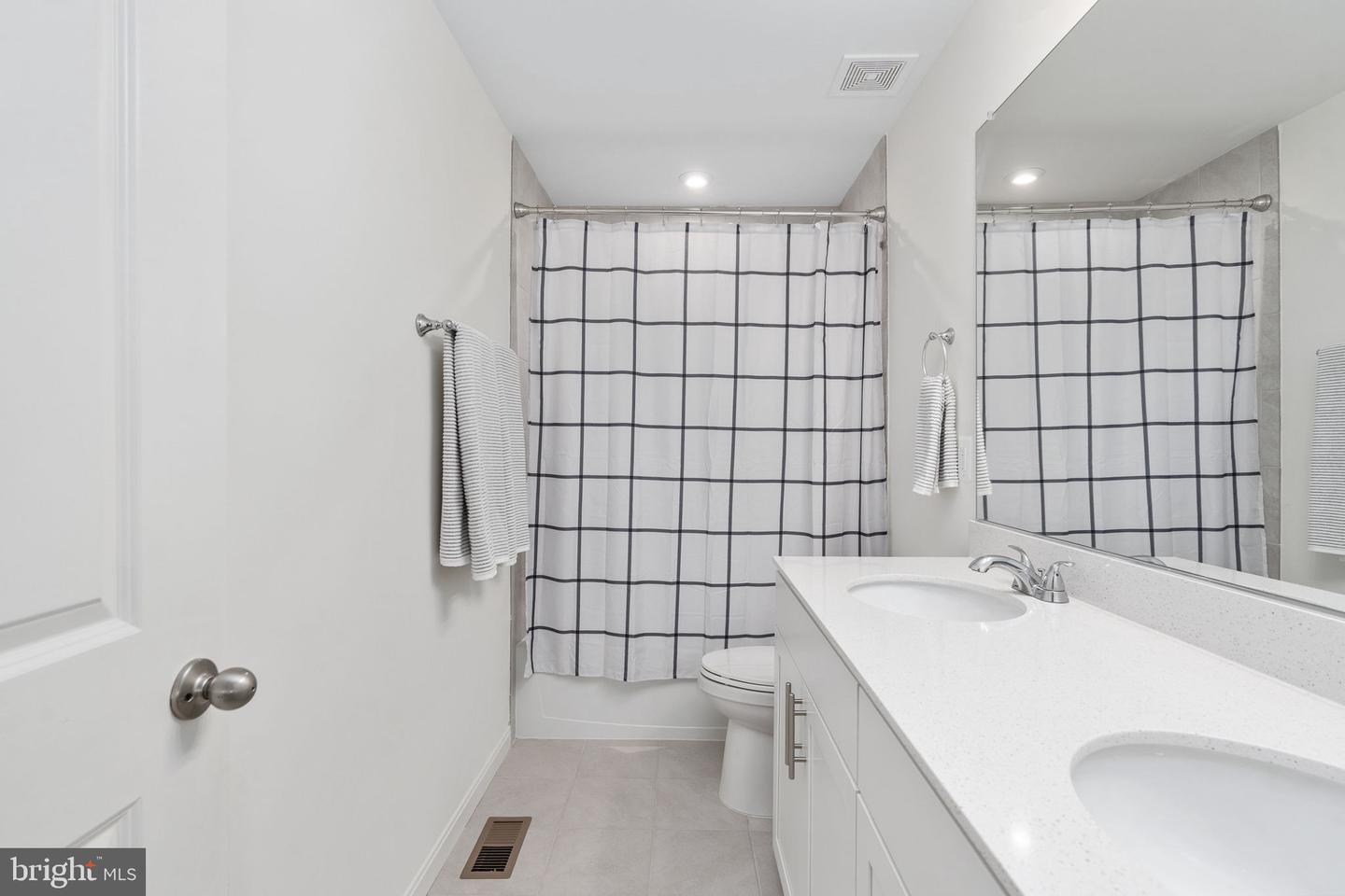 7101 Steamboat Ct Property Photo 37