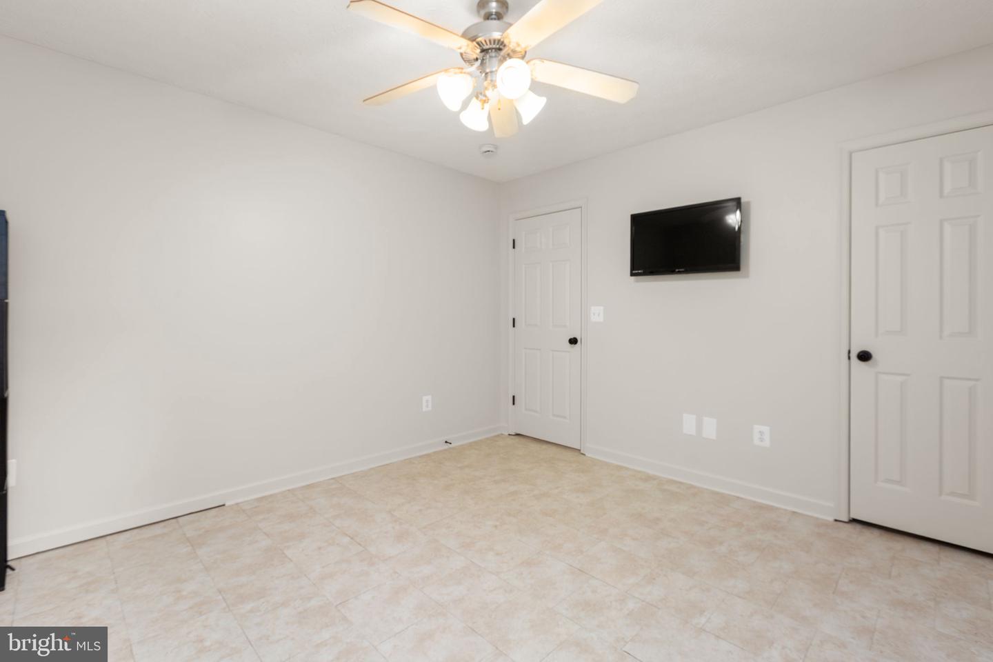 5423 Windsor Dr Property Photo 24