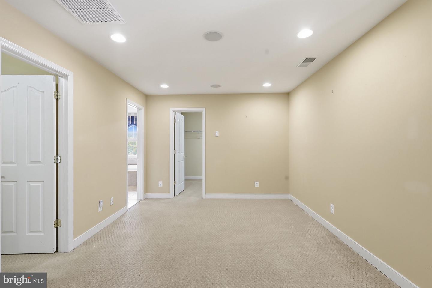 4397 Chatham Dr Property Photo 22