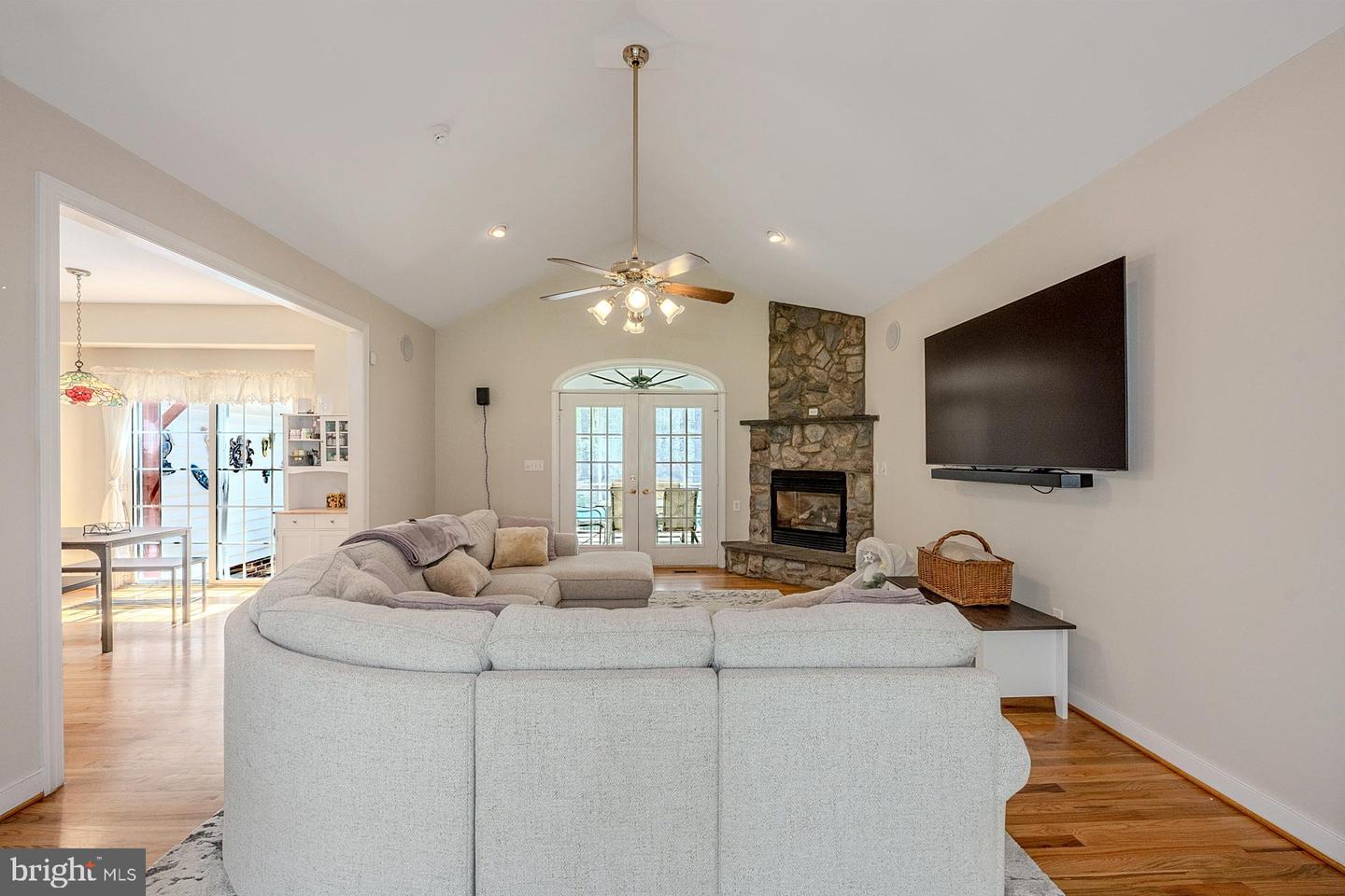 18224 Green Blvd Property Photo 4