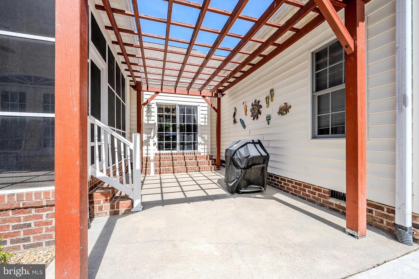 18224 Green Blvd Property Photo 6