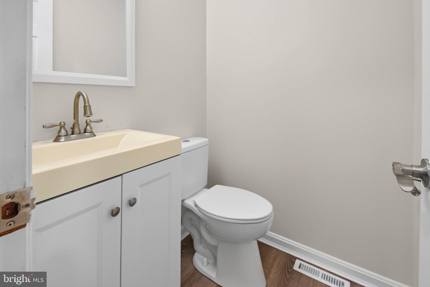 12219 Ward Rd Property Photo 13