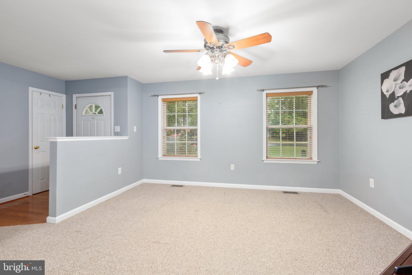 8329 Delegate Dr Property Photo 3