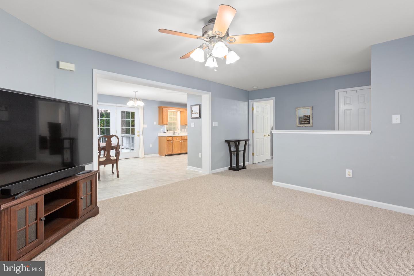 8329 Delegate Dr Property Photo 4