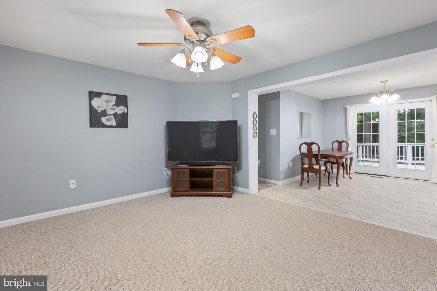8329 Delegate Dr Property Photo 5