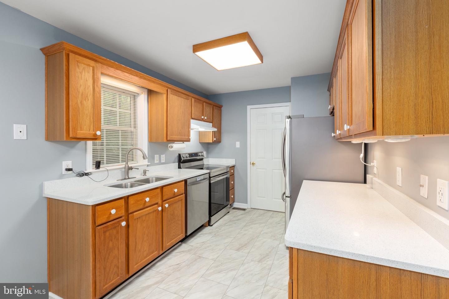 8329 Delegate Dr Property Photo 8