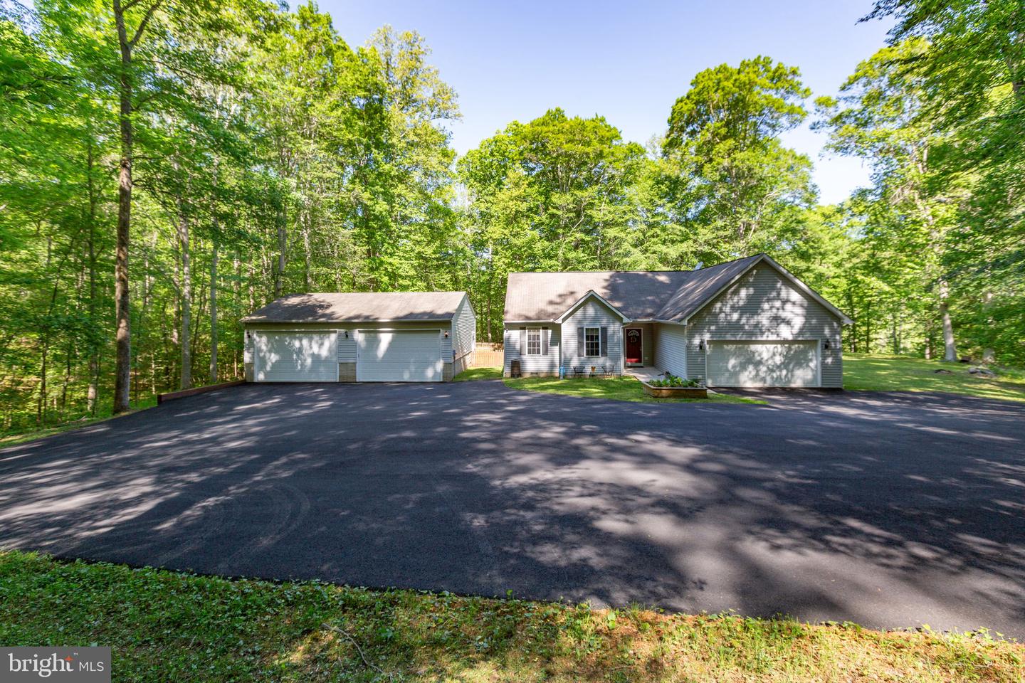6630 Blackburn Run Property Photo 1