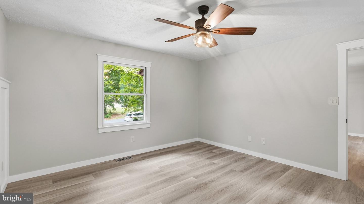 8314 Delegate Dr Property Photo 27