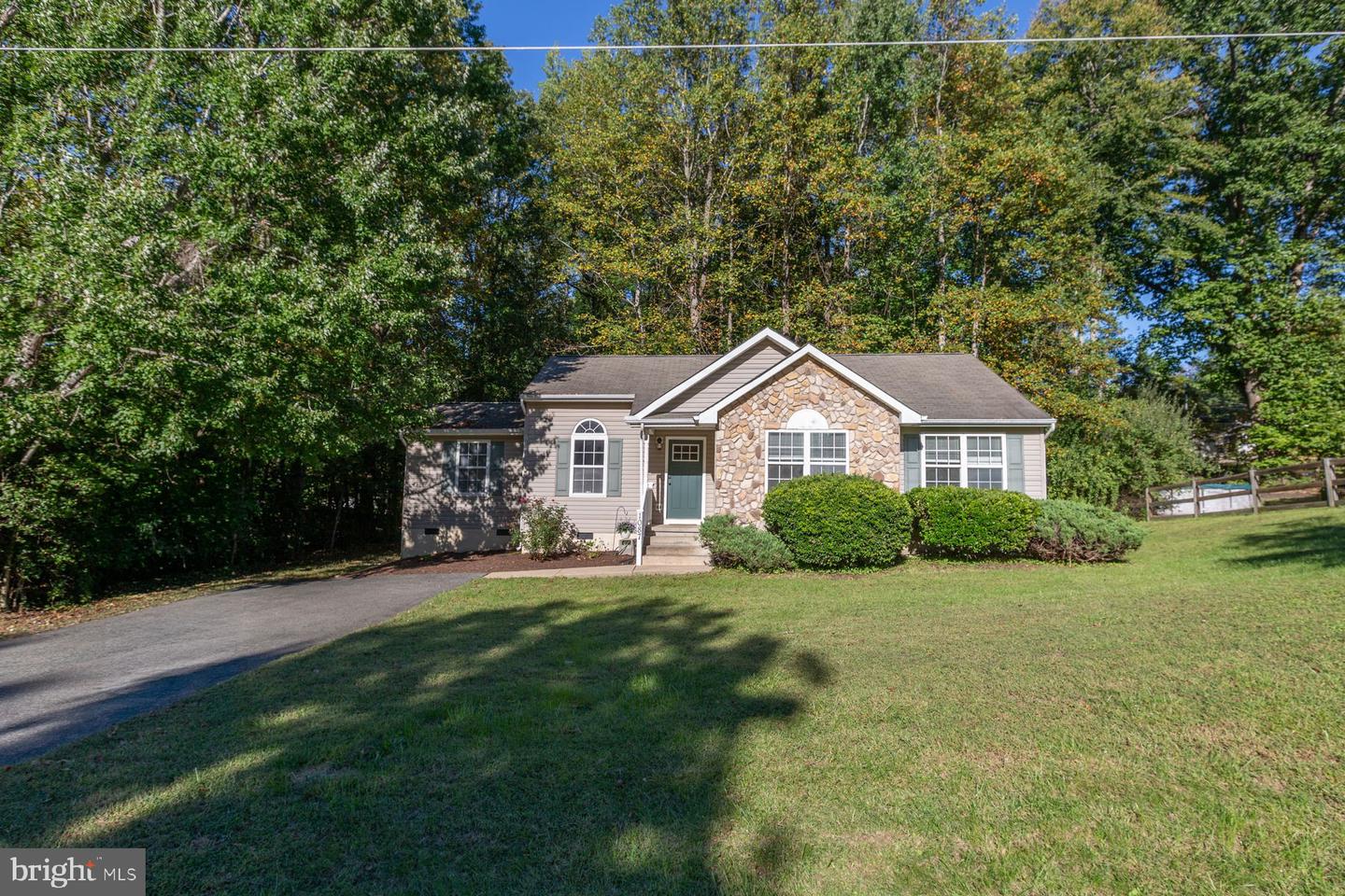 1087 Garner Dr Property Photo 2