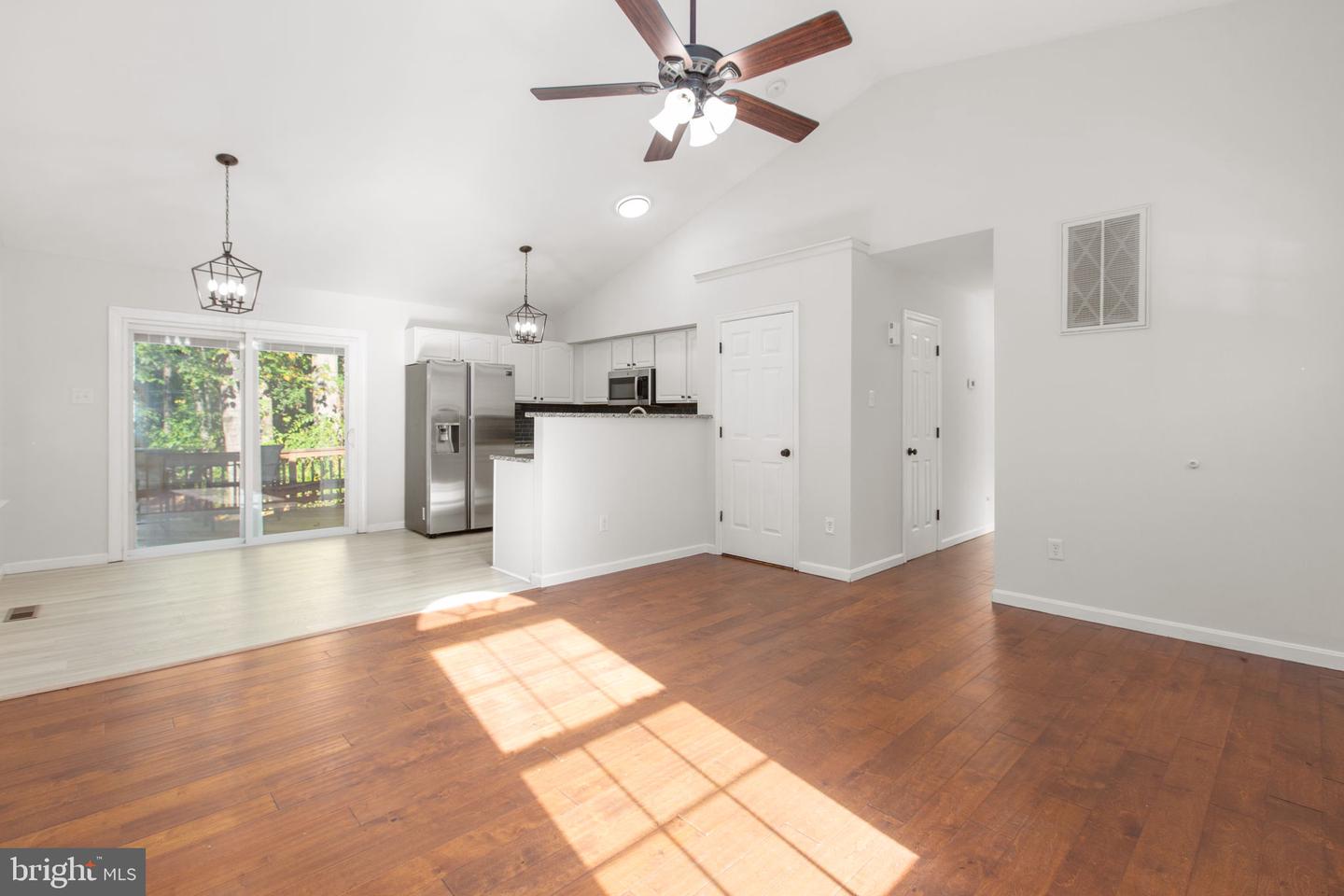 1087 Garner Dr Property Photo 3
