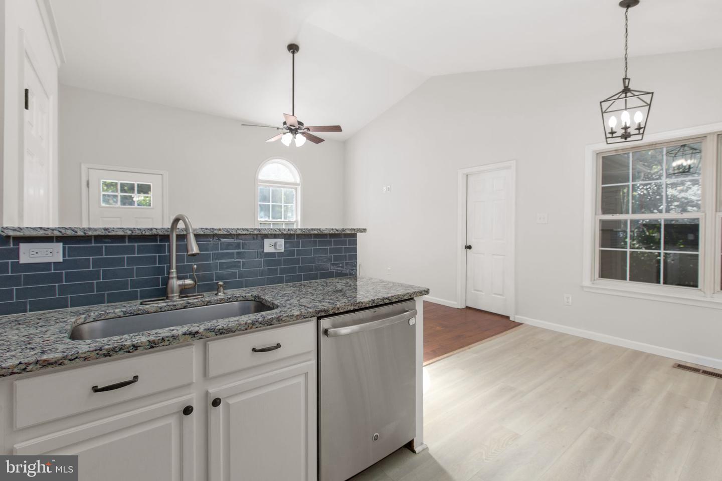 1087 Garner Dr Property Photo 6
