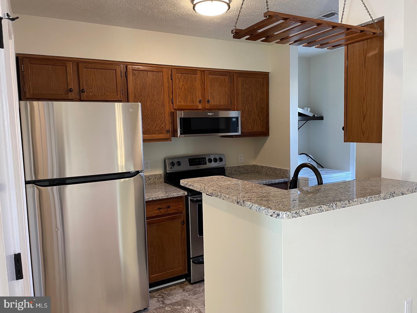 5121 MALLARDS LANDING DR Property Photo 1