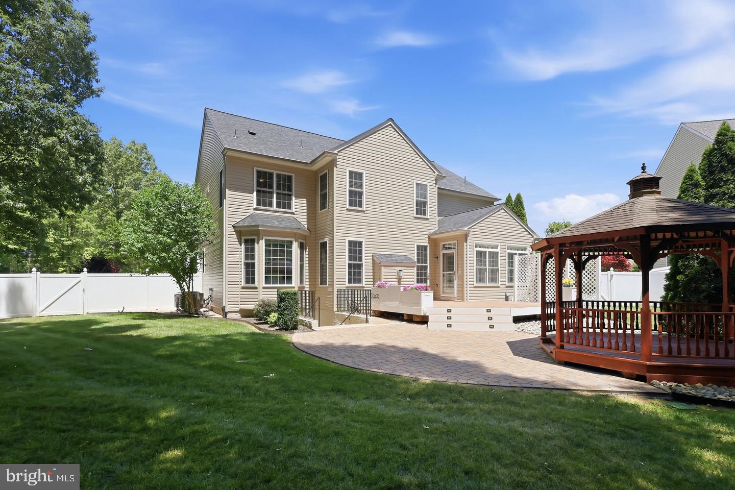 4397 Chatham Dr Property Photo 4