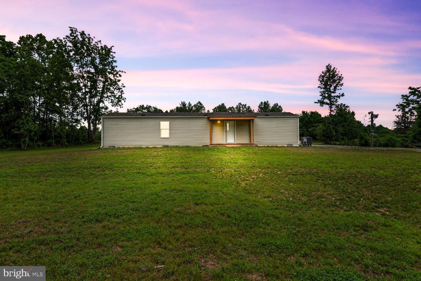 568 Reed Bridge Farm Road Property Photo 3