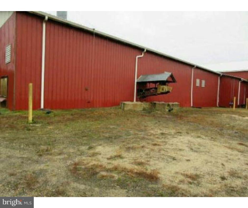 113 Roundabout Rd Property Photo 2