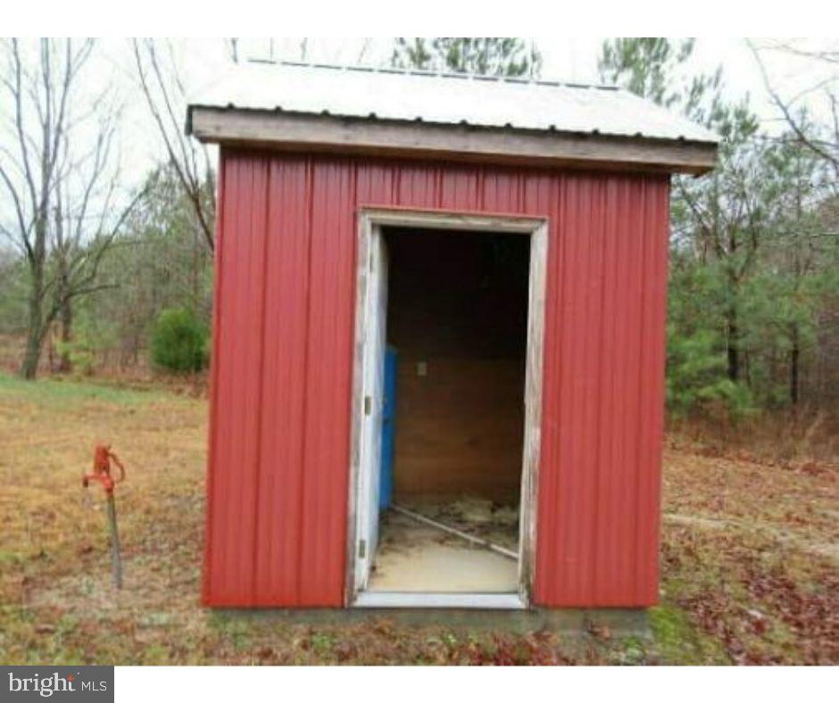 113 Roundabout Rd Property Photo 8