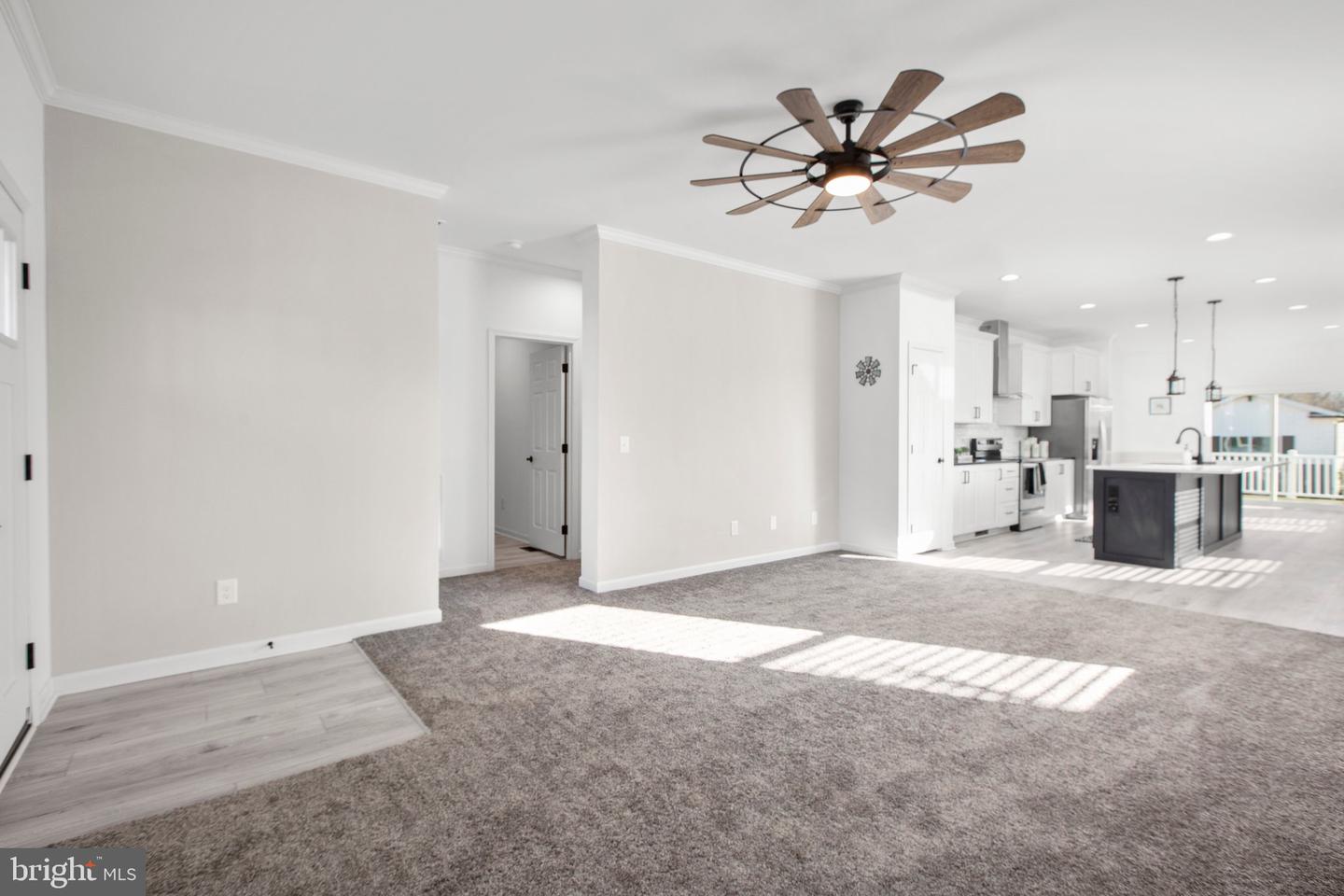 828 Mineral Ave Property Photo 9