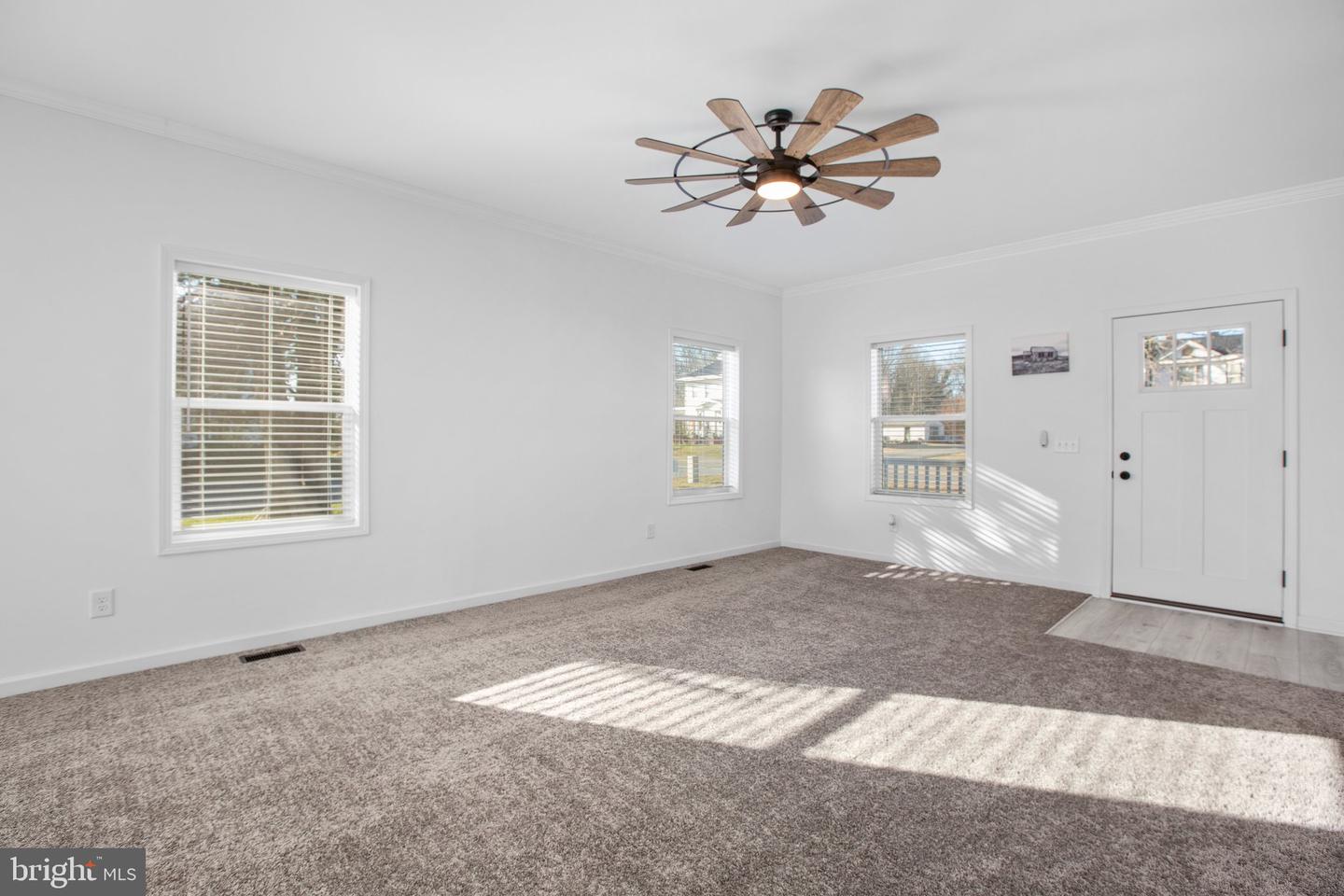 828 Mineral Ave Property Photo 11