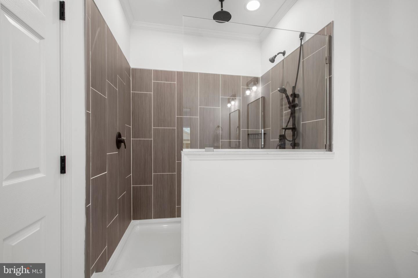 828 Mineral Ave Property Photo 24