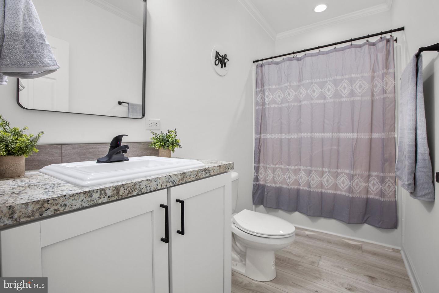 828 Mineral Ave Property Photo 32