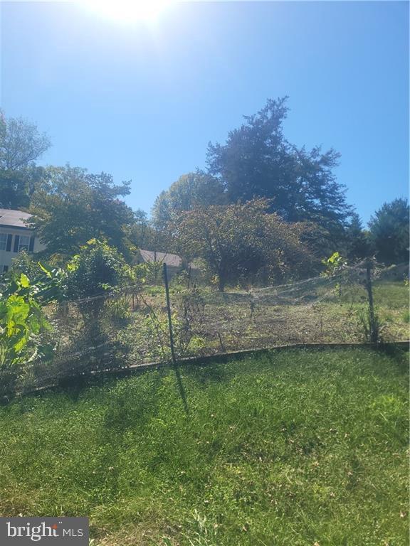 270-13a5-5-617 Ellis Dr Property Photo 2