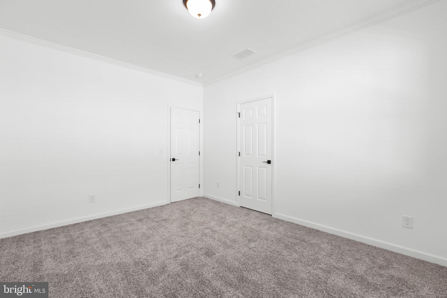 826 Mineral Ave Property Photo 20