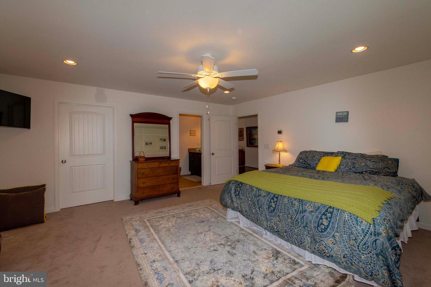 93 Carrie Ct Property Photo 54