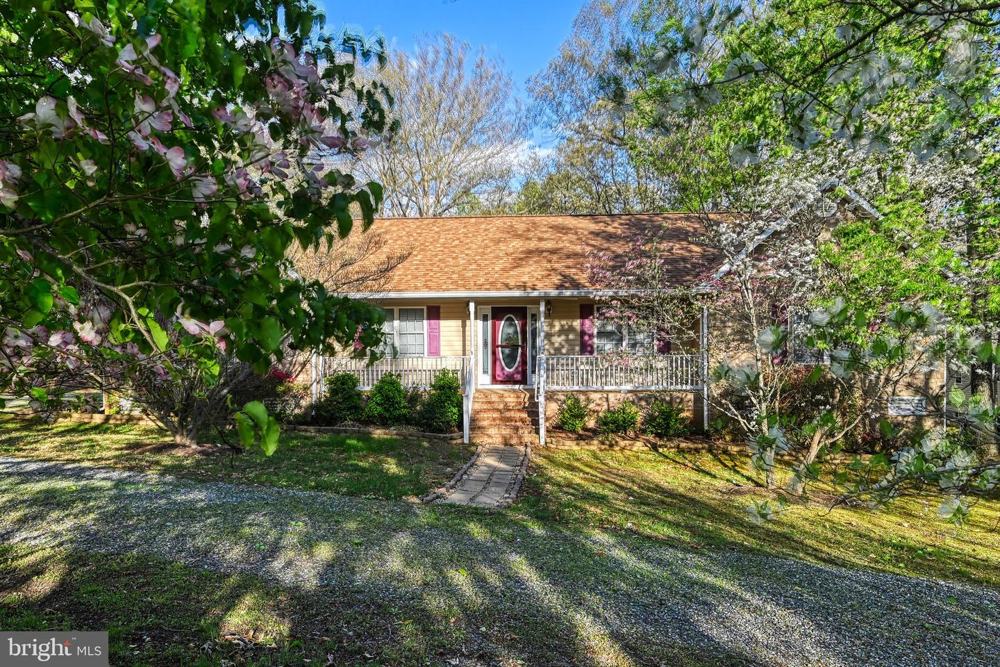 135 S Bluewater Blvd Property Photo 2