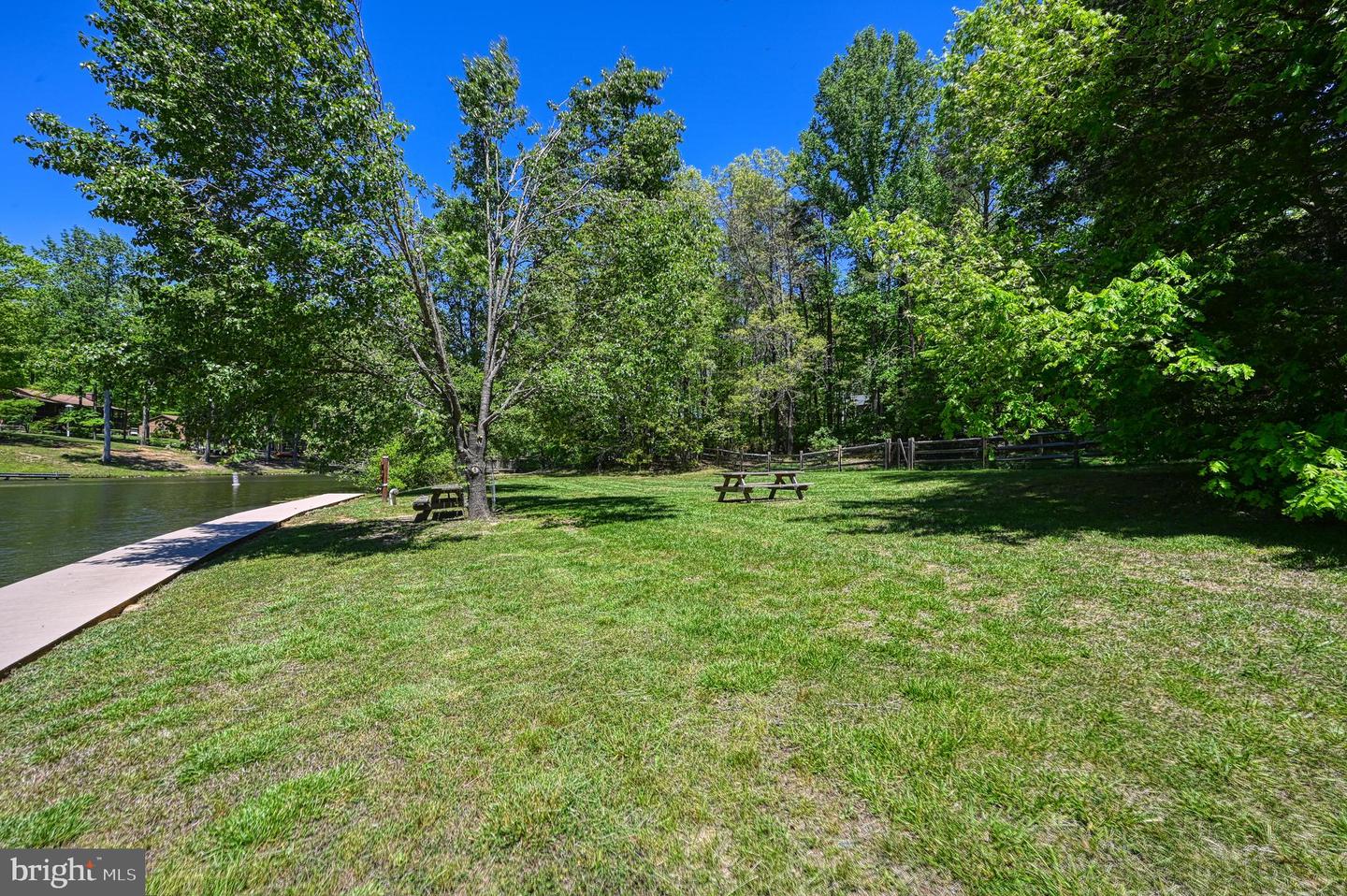 135 S Bluewater Blvd Property Photo 18