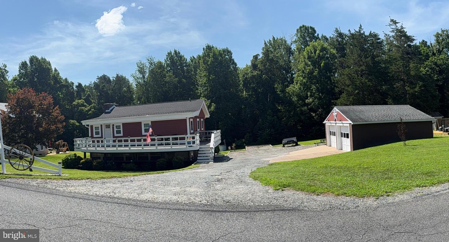 515 S Lakeshore Dr Property Photo 2