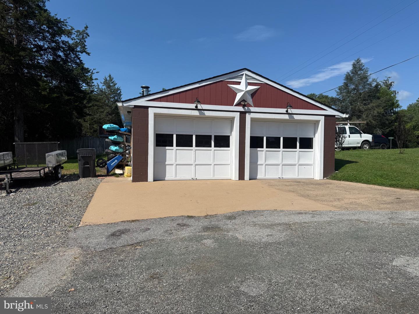 515 S Lakeshore Dr Property Photo 3