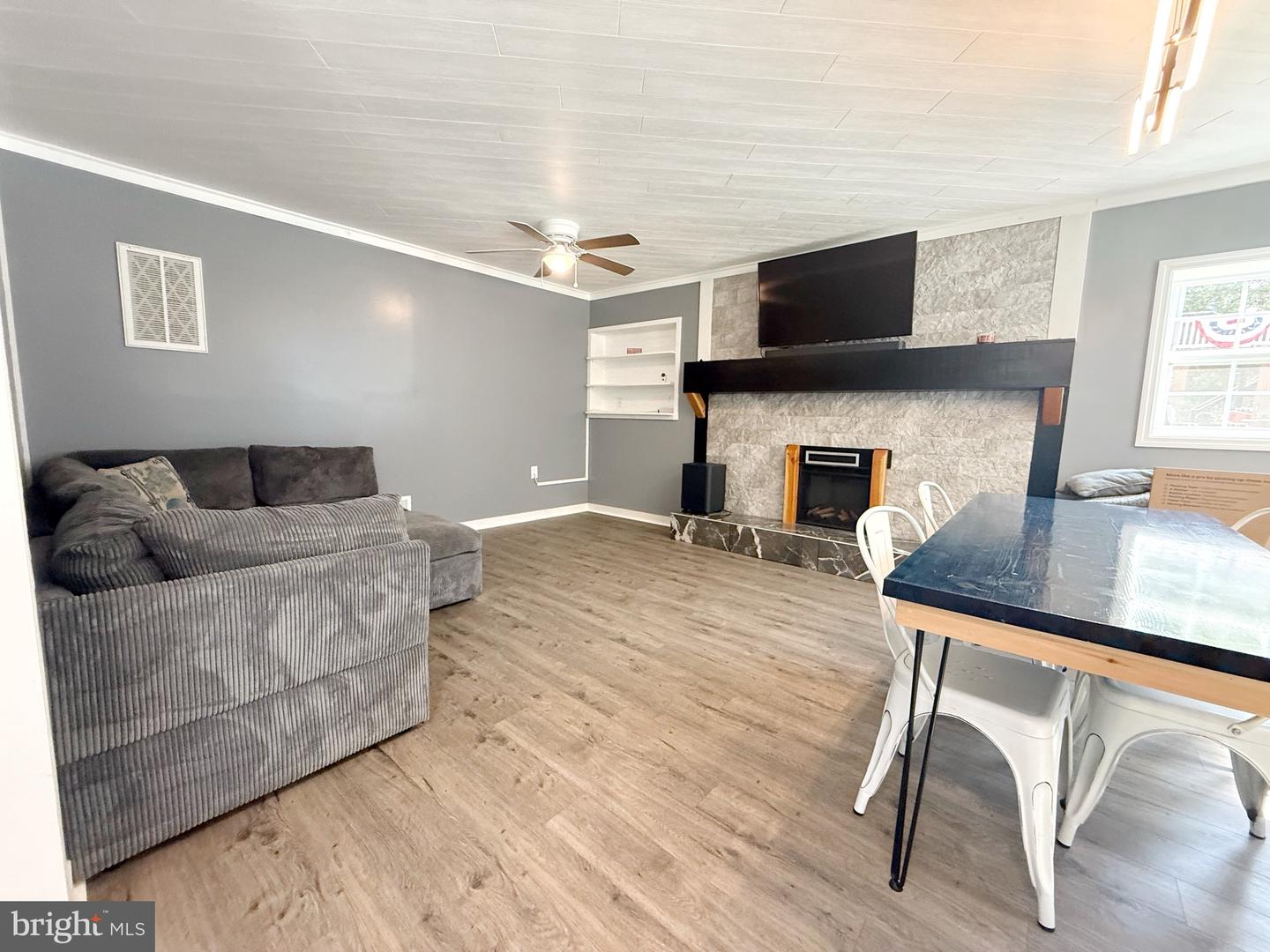 515 S Lakeshore Dr Property Photo 6