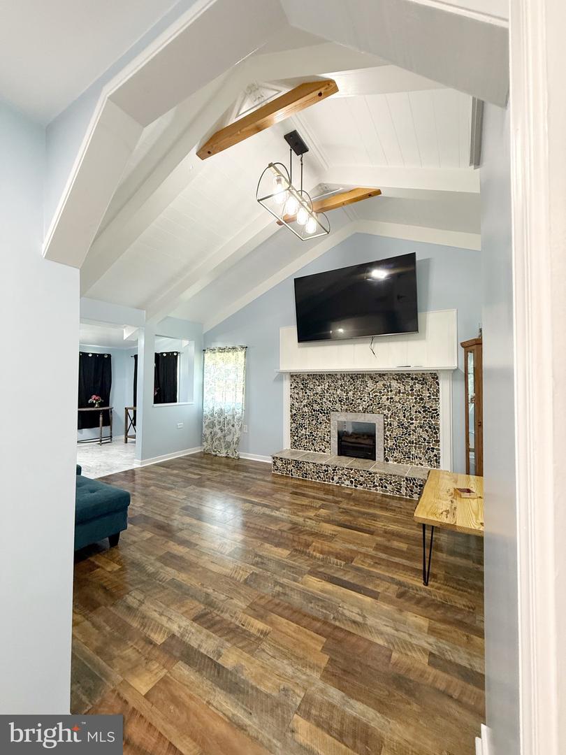 515 S Lakeshore Dr Property Photo 29