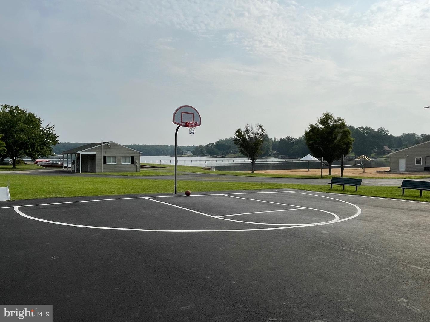 515 S Lakeshore Dr Property Photo 57