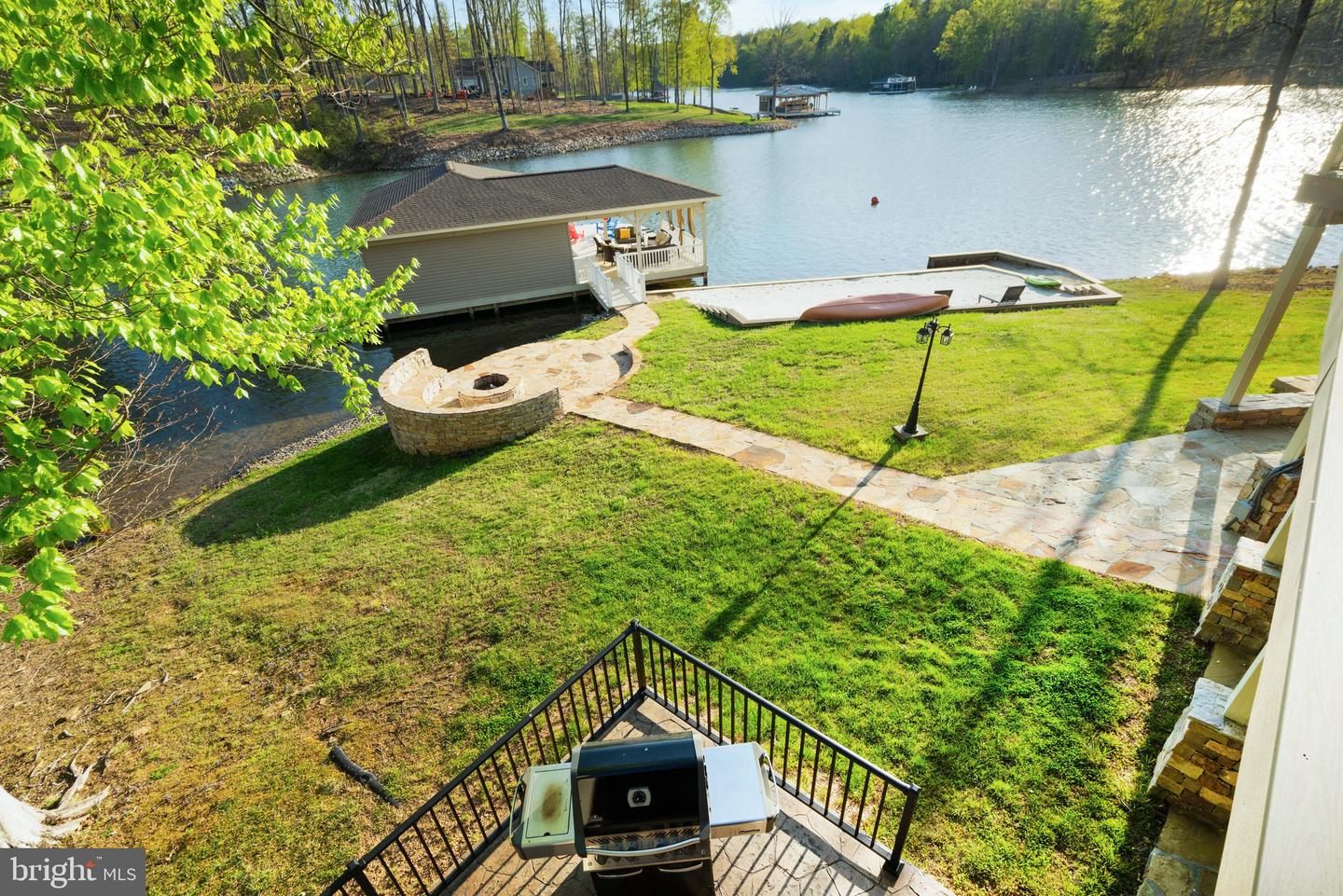 163 Rose Cir Lake Anna Property Photo 41