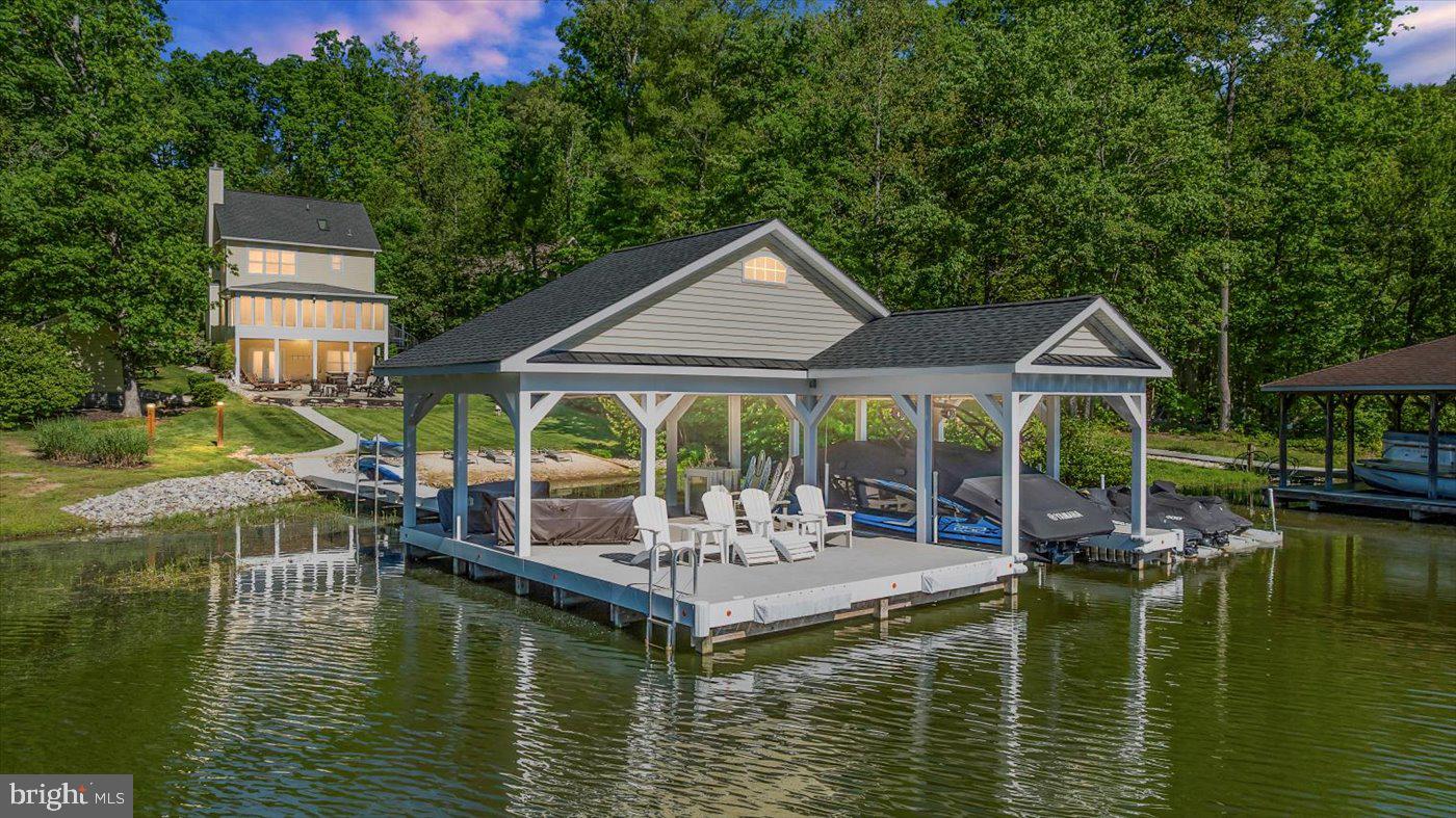 210 Maple Mull Property Photo
