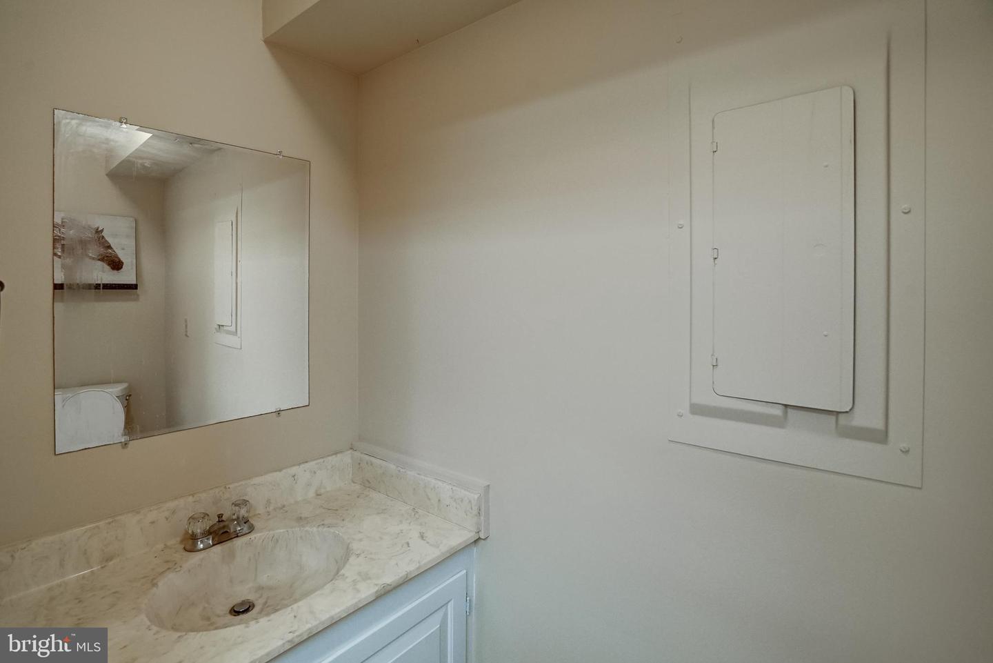 115 W Main St Property Photo 21