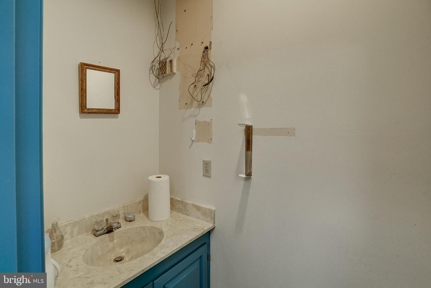 115 W Main St Property Photo 33