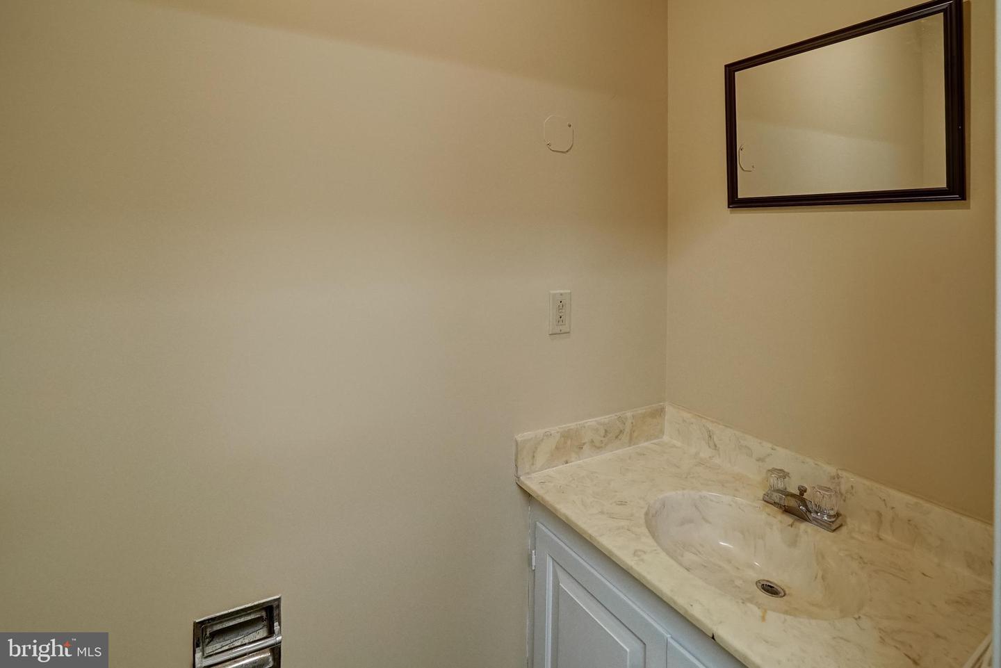 115 W Main St Property Photo 48