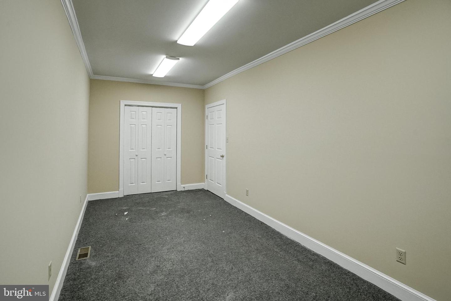 115 W Main St Property Photo 50