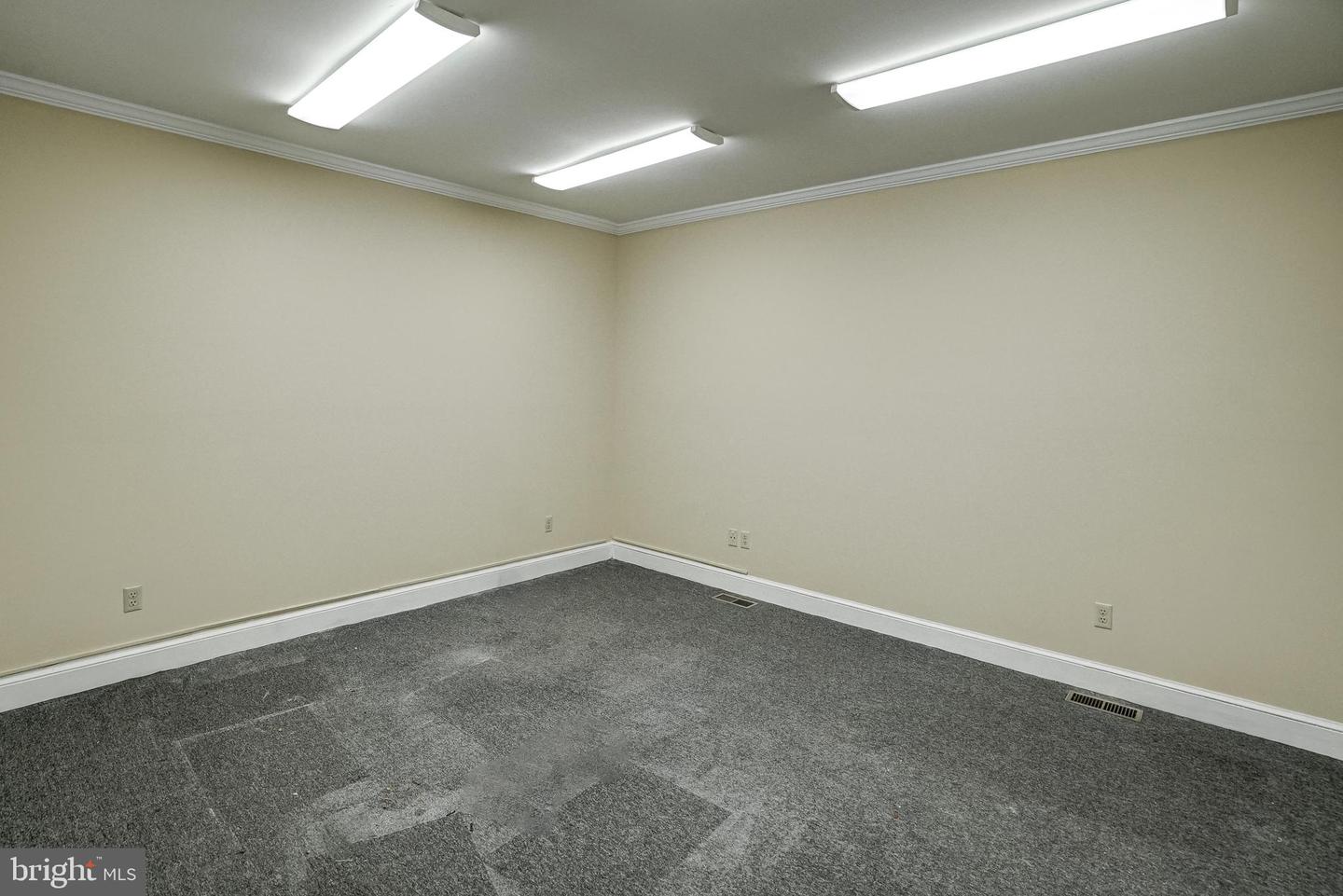 115 W Main St Property Photo 52