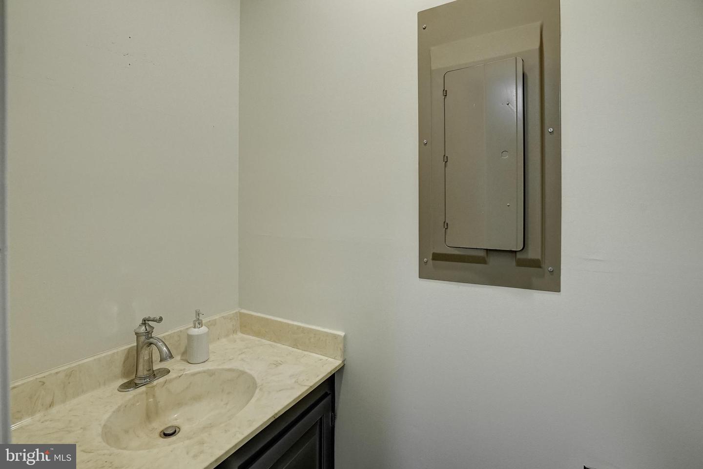 115 W Main St Property Photo 62
